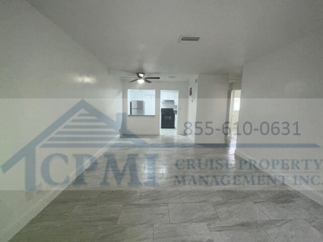 Photo - 8430 NW 40th St
