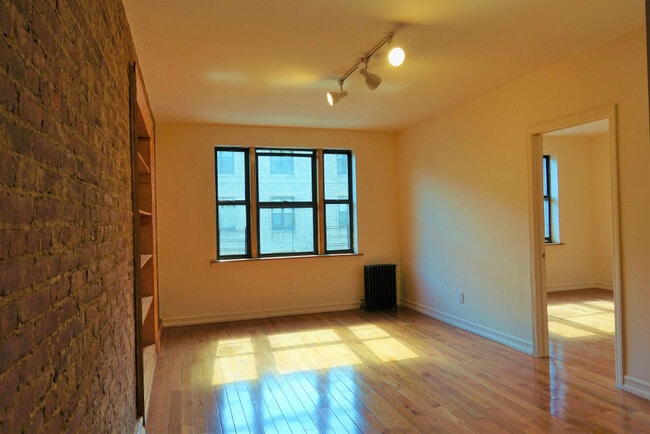 Photo - 715 W 172nd St Unit 24