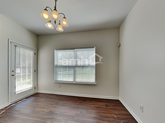 Photo - 2526 Ingleside Dr