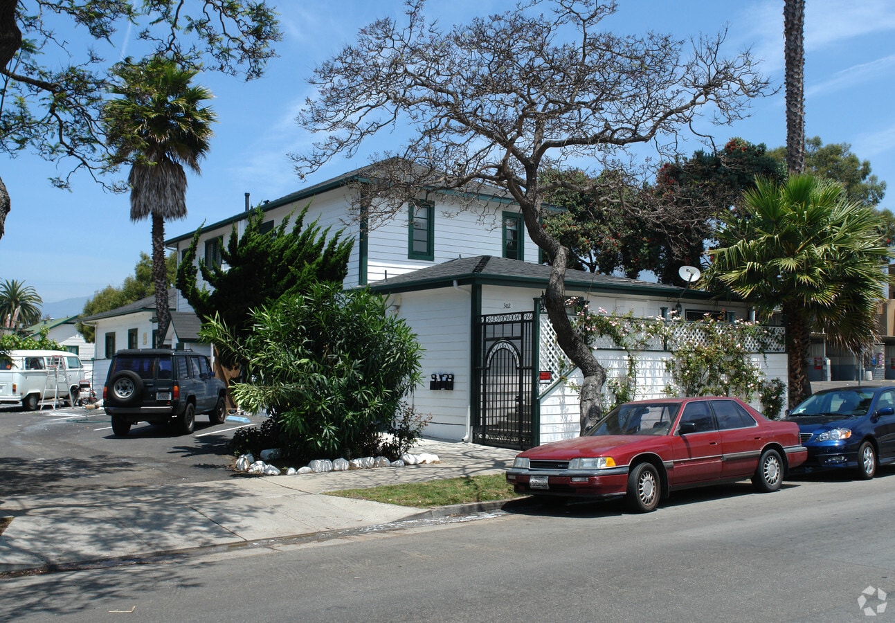 Photo - 302 W Montecito St
