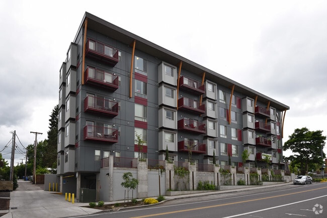 Prefontaine - Prefontaine Apartments