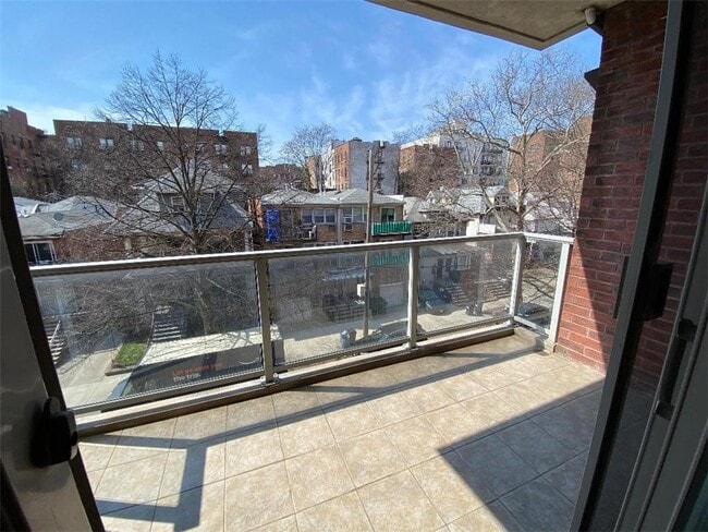 Photo - 1689 E 21st St Unidad 4C