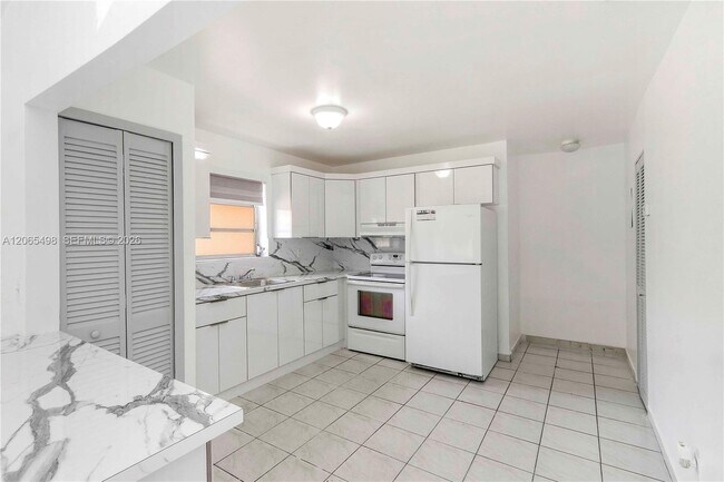 642 E 2nd Ave Unit A