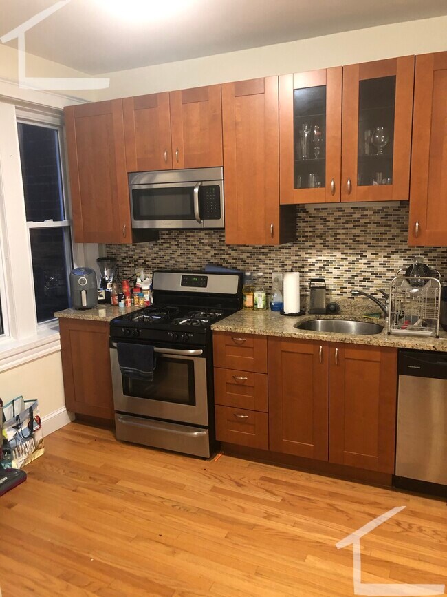 Photo - 30 Addington Rd Unit 3