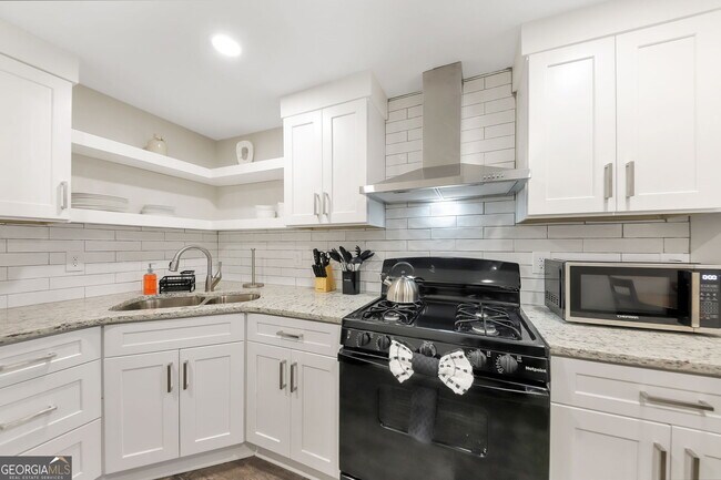 243 N Georgia Ave Unit B