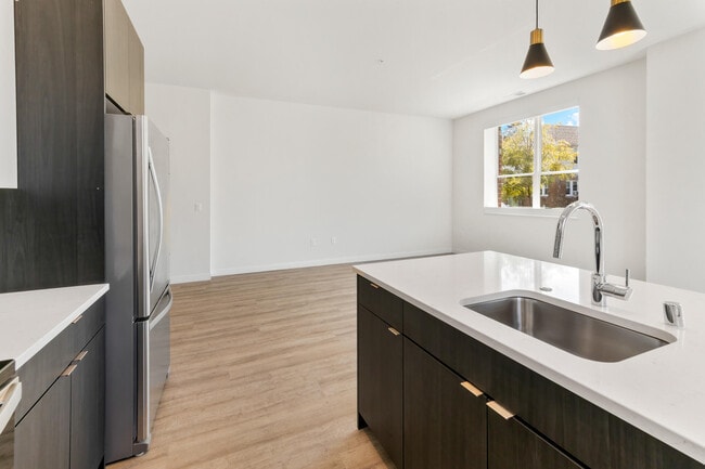 Photo - 5945 6th Ave