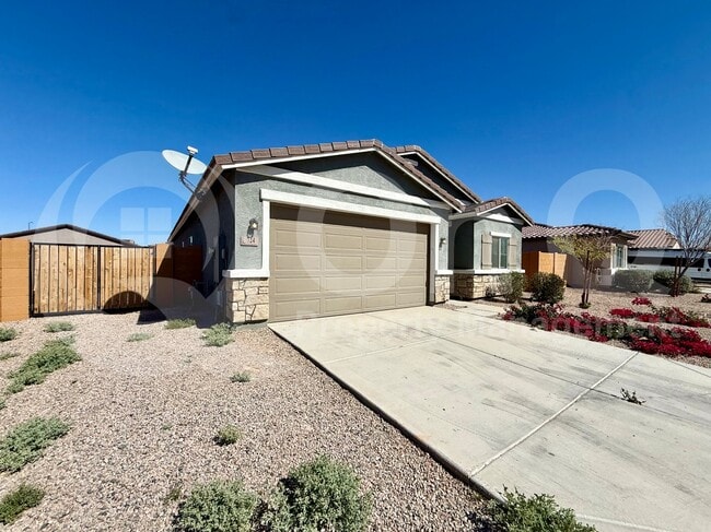 Photo - 724 E Ruby Dr