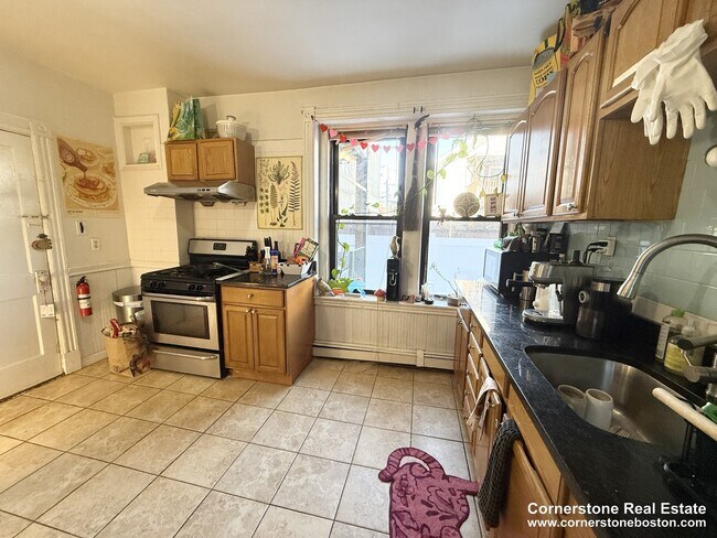 Photo - 60 Empire St Unit 1