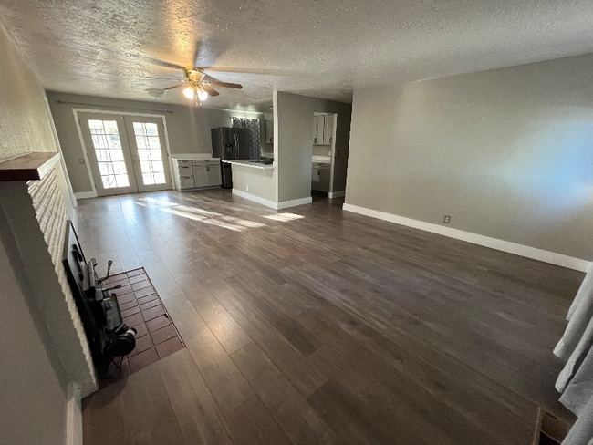 Photo - 1012 Whitman Ct