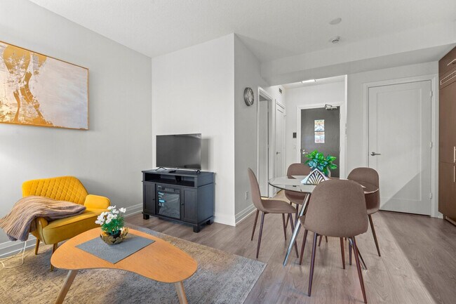 Photo - 33 Sheppard Ave E Unité SI ID1511361P