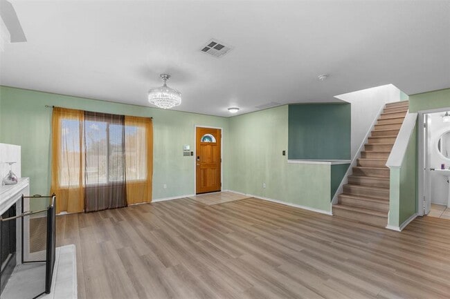 Photo - 130 Siebert Dr