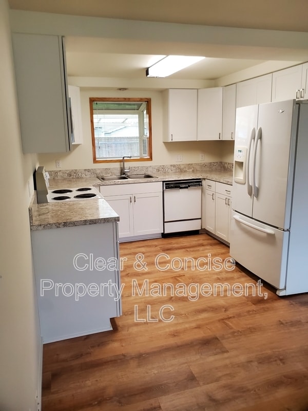 Photo - 265 Blackfoot Ave