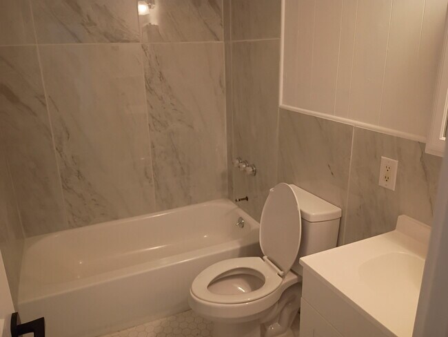 Photo - 61 Ten Broeck Ave Unit 6