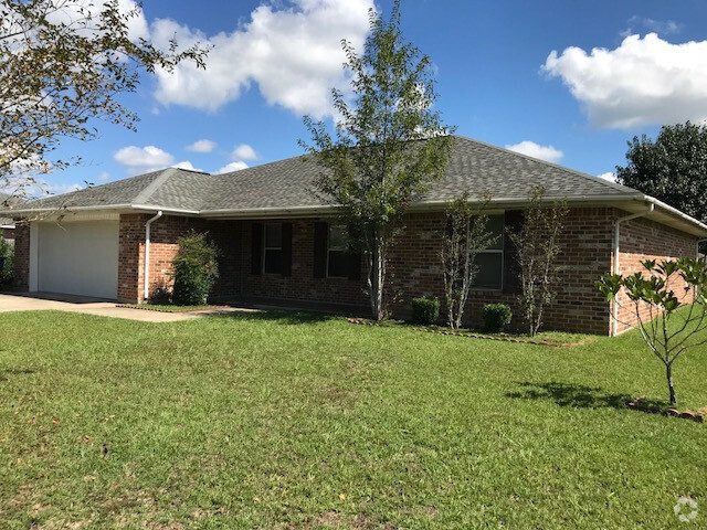 Building Photo - 121 Mayhaw St Rental