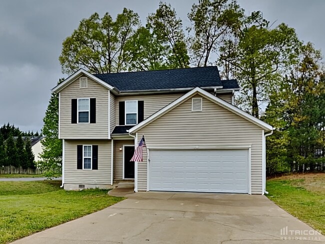 Photo - 701 St Charles Ave