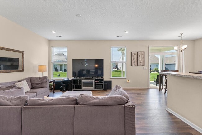 Photo - 220 Woodland Sky Dr