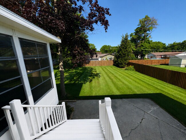 2010 Carleton Rd