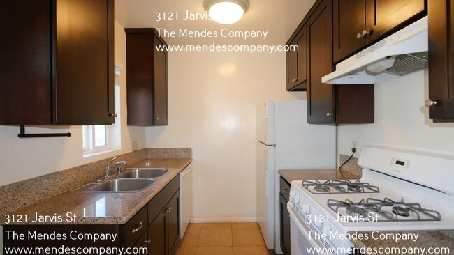 Photo - 3121 Jarvis St