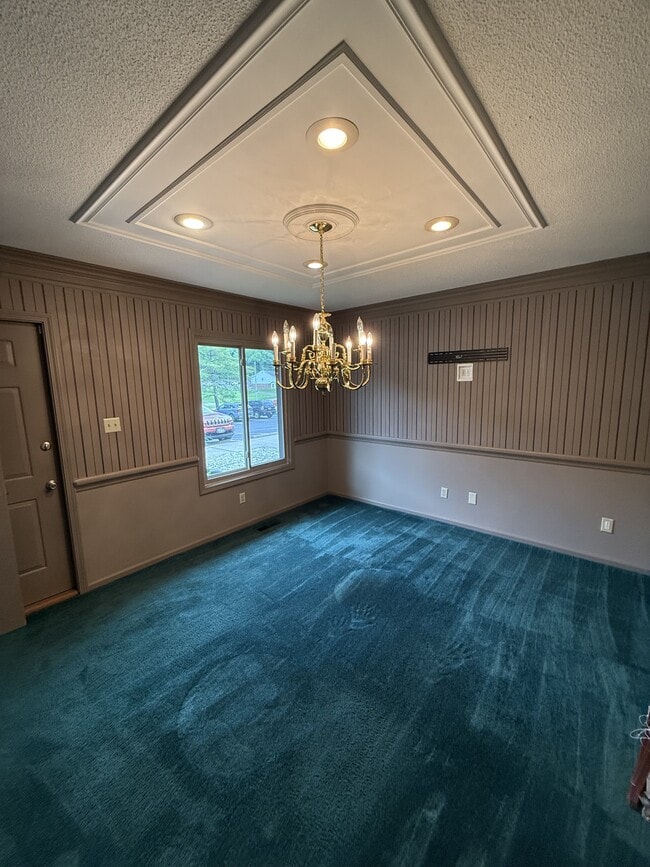 Photo - 1056 N University Blvd