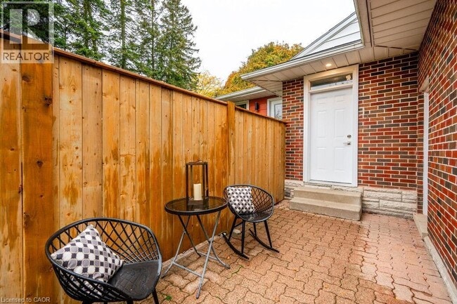 Photo - 543 Dunbar Rd