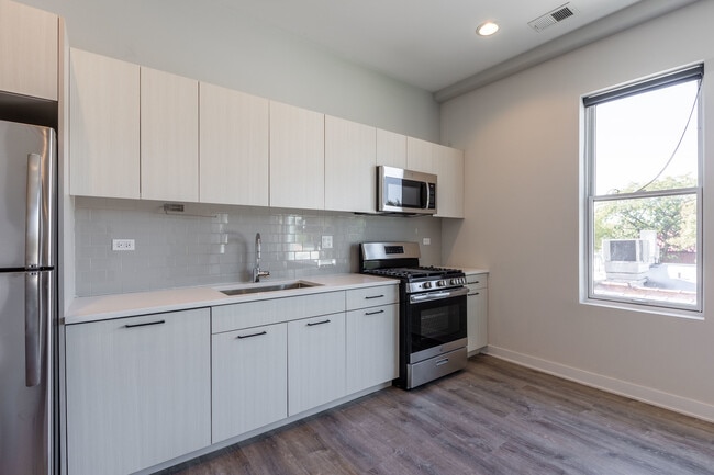 Photo - 2247 W Lawrence Ave Unit 303