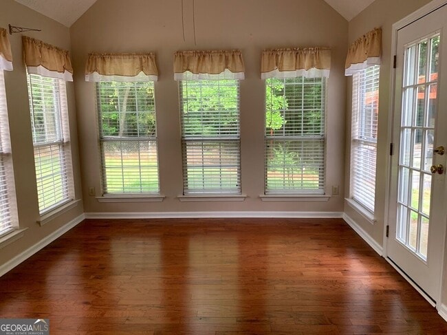 Photo - 175 Richmond Pl