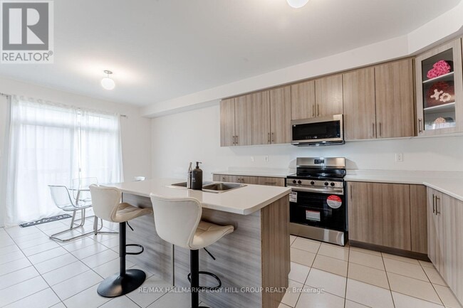 Photo - 17 Baycroft Blvd