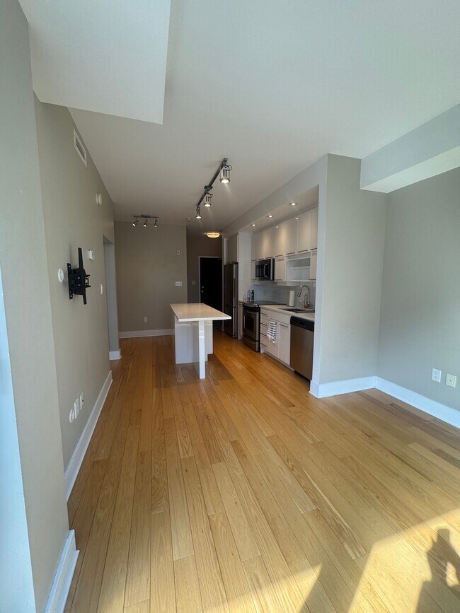 Photo - Modern 1 Bedroom Condo in Westboro (101 Richmond Road Unit 515) Unité 515