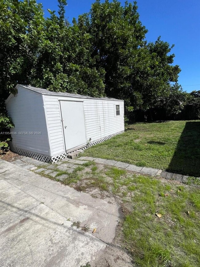 Photo - 7101 Park St