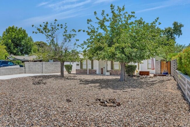 Photo - Charming home located in a highly convenient central Phoenix area