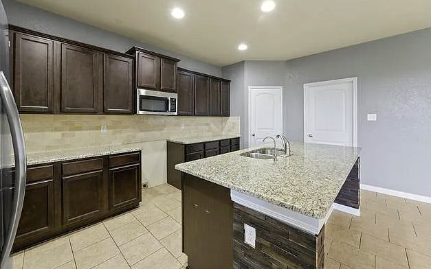 Photo - 3310 Battlecry