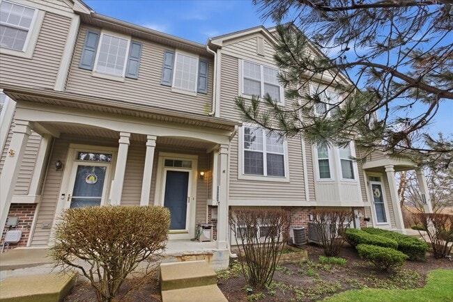 Building Photo - 28909 Pondview Dr