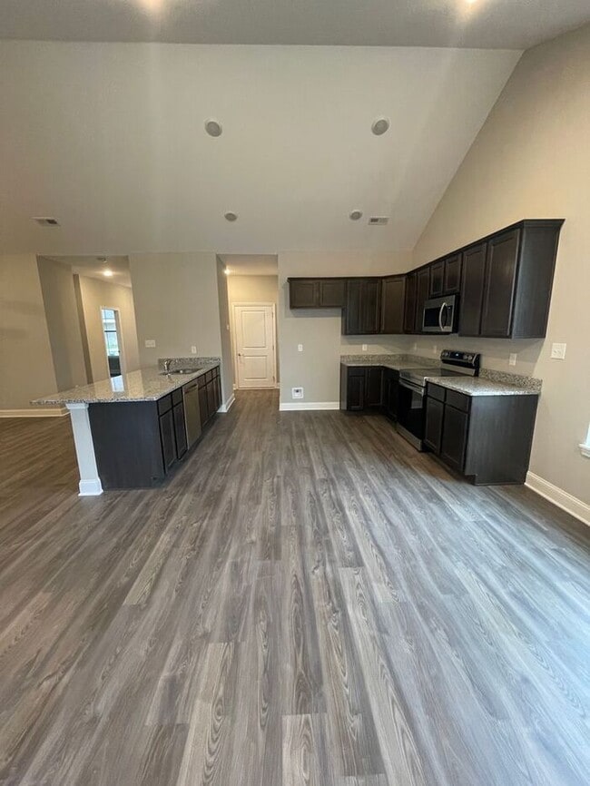 Photo - 2-Bedroom Townhome in Lenoir City
