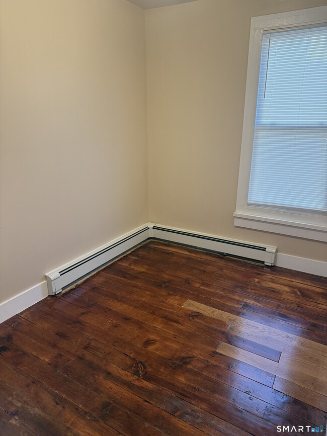 Photo - 597 Ogden St