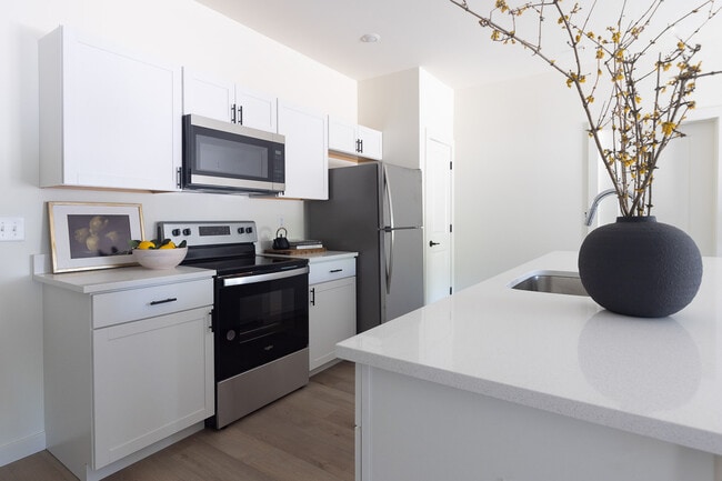 Photo - Fallbrook Flats