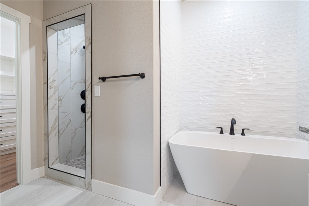 Photo - 7006 SW Orange Ave