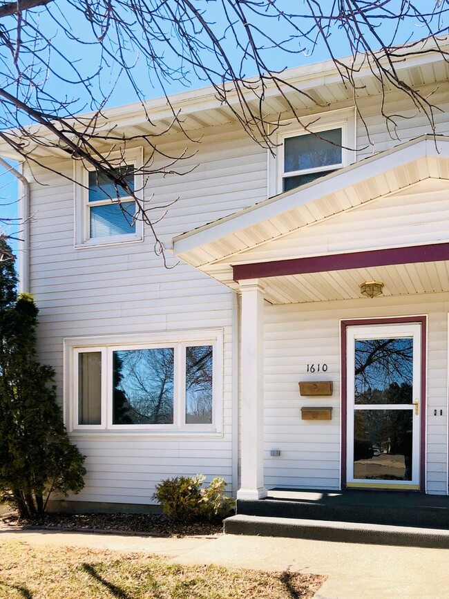 Photo - 1610 2nd St SE Apartment Unit 1