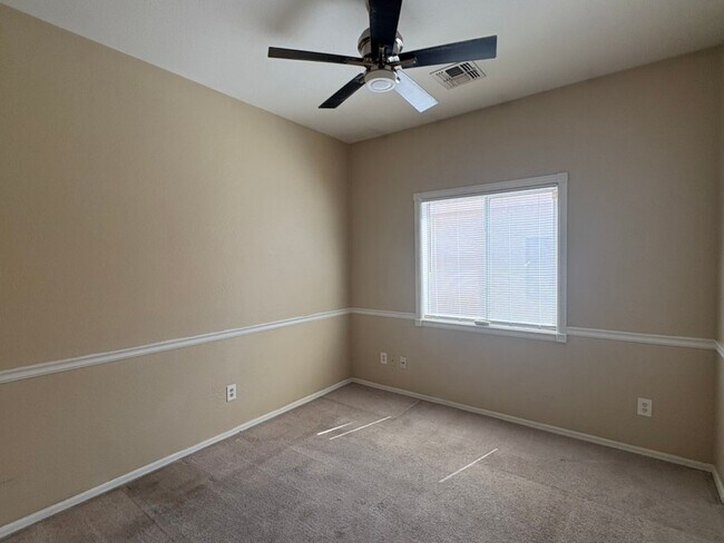 Photo - 3-Bedroom Surprise Home near ball park