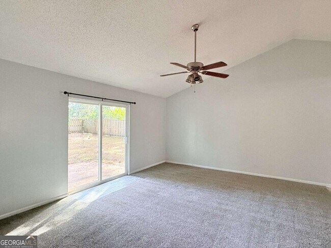 Photo - 304 McQueen Cir