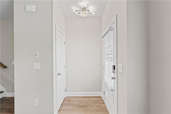 Photo - 2410 Lakeshore Ln