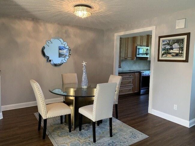 Photo - 605 Mainsail Cir