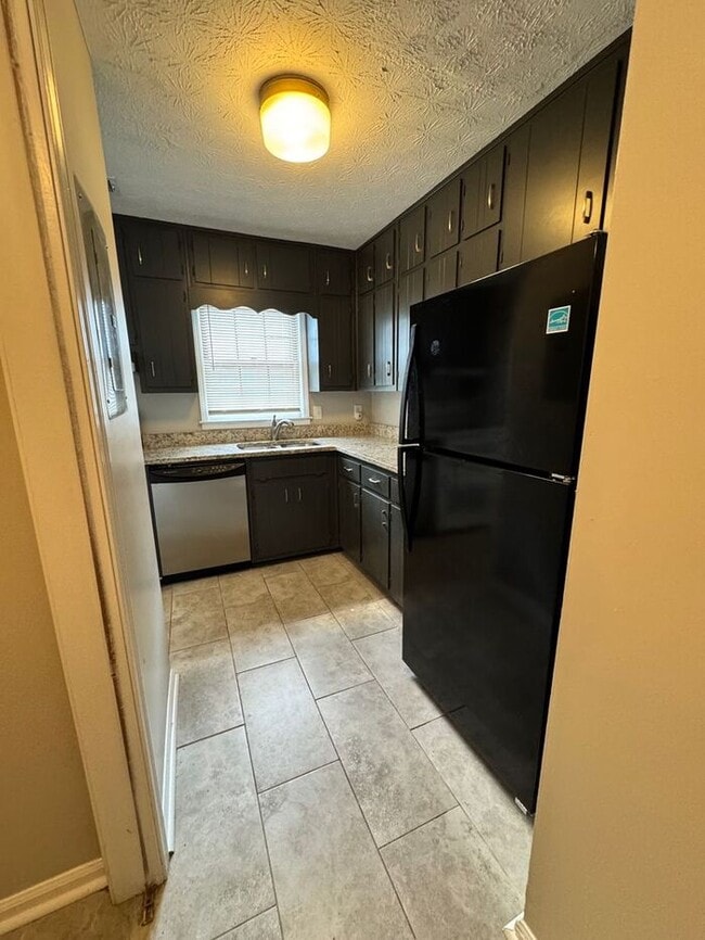 Photo - NOW READY!! 2 bedroom 2.5 bathroom in Snellville