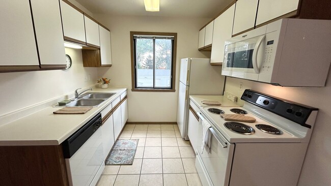 Photo - Evans Place 2