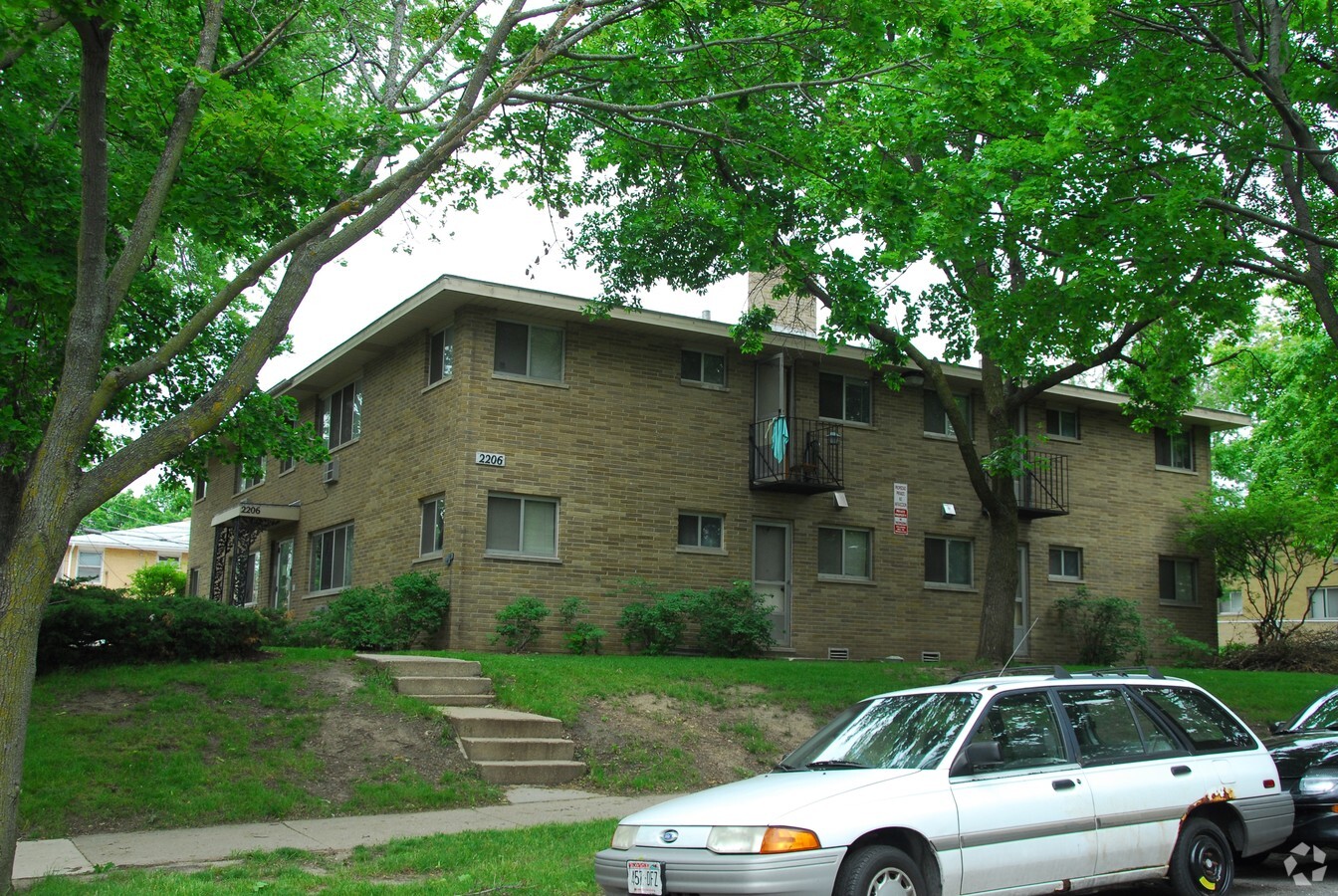 Photo - 2202-2210 Rosenberry Rd Apartments