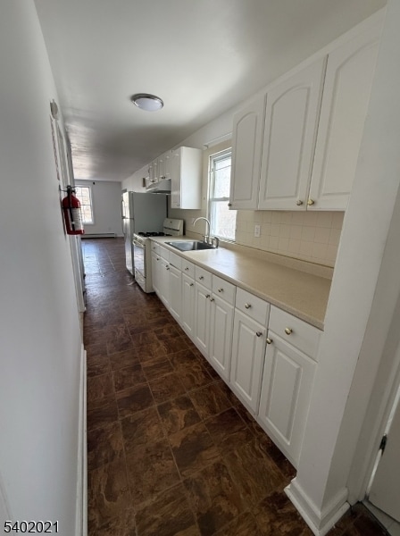 Photo - 194 Jerome Pl