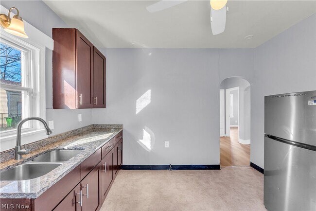 Photo - 9520 S Highland Ave