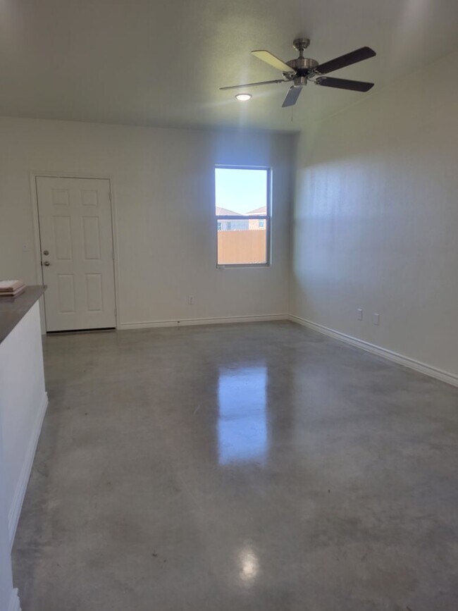 Photo - 2325 Zanoletti Ct Unit B-STILL OCCUPIED BY RESIDENT