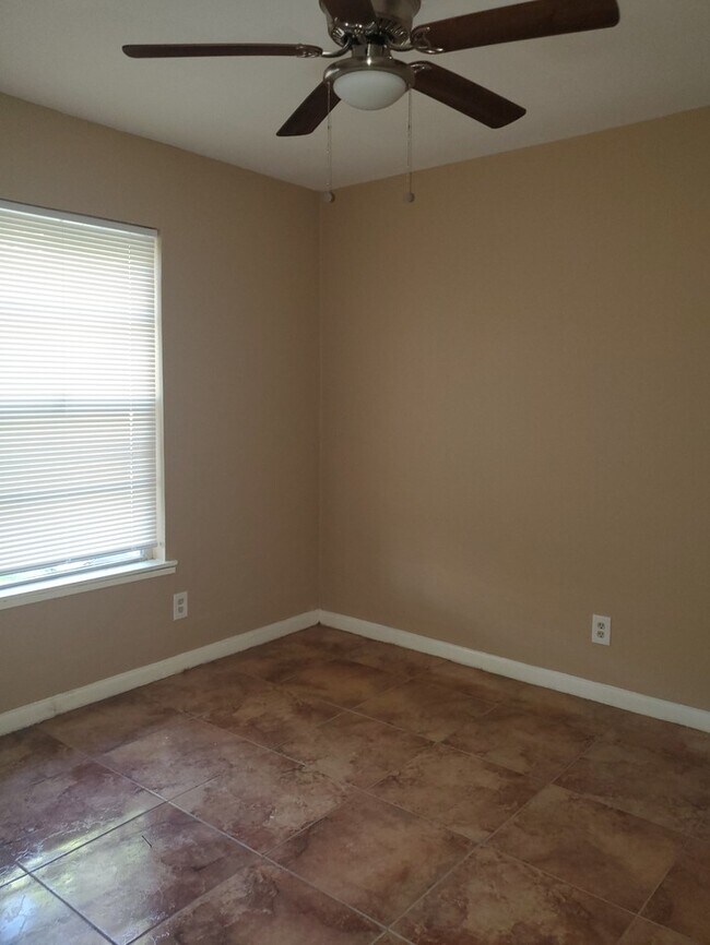 Photo - 814 E Ebony Dr