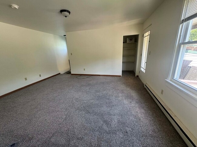 Building Photo - 13825 Maple Tree Ln SW Unit D