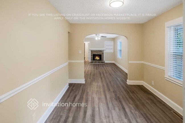 Photo - 7839 Chapman St